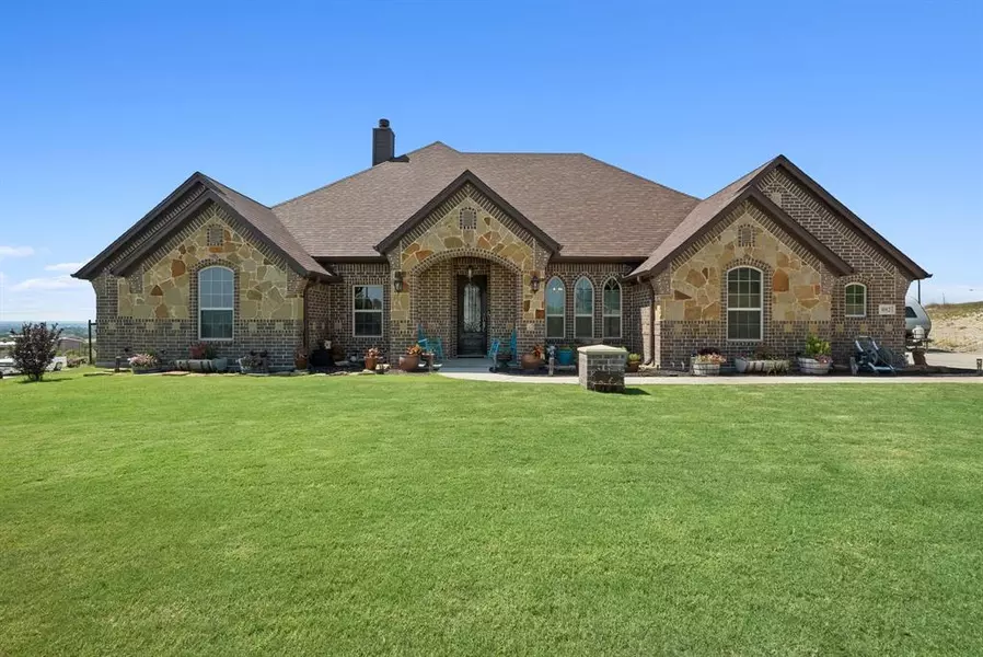 1012 Sky Court, Weatherford, TX 76085