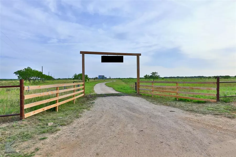 7990 County Rd 202, Clyde, TX 79510