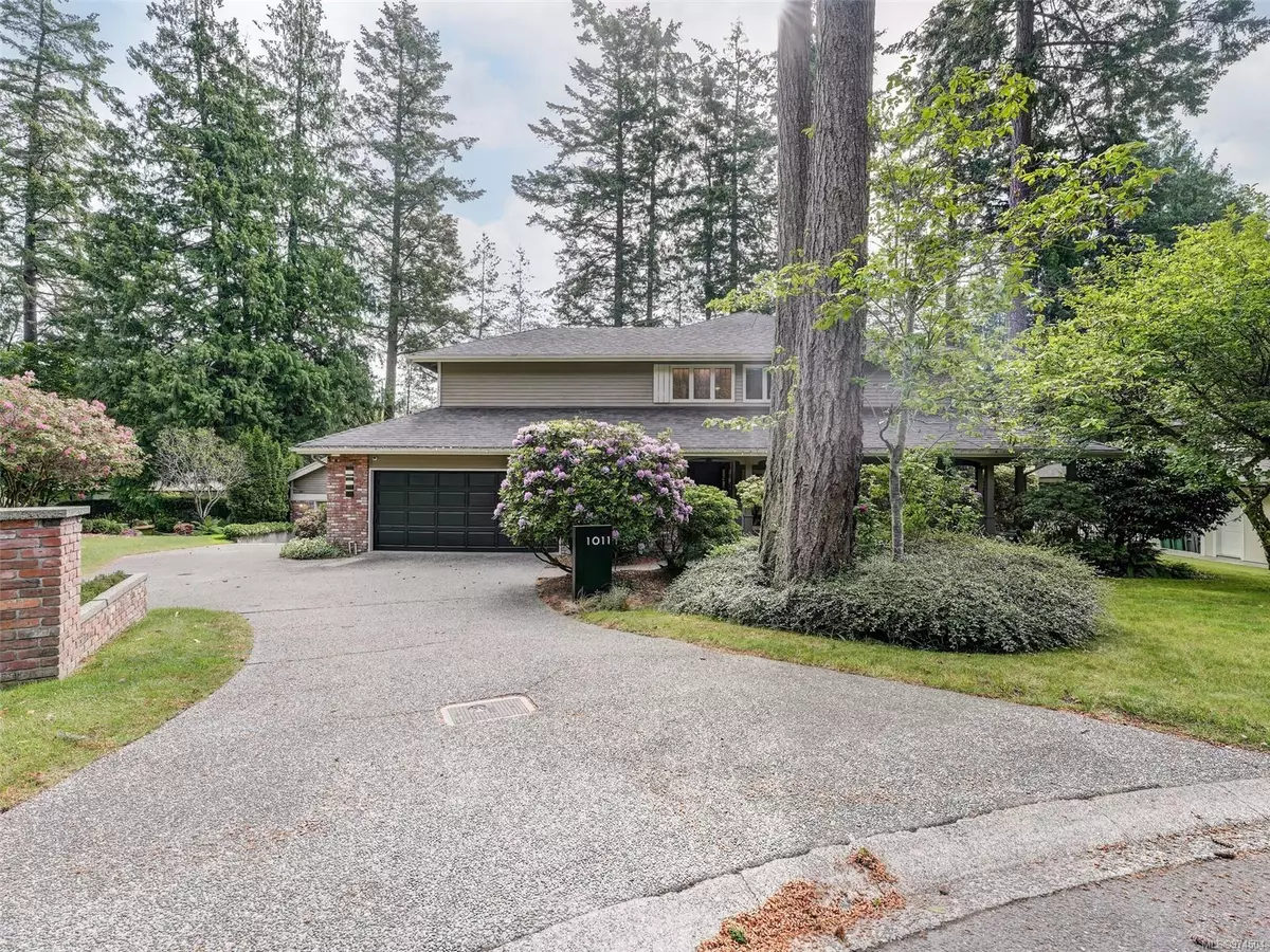 Saanich, BC V8Y 2R2,1011 Kentwood Pl