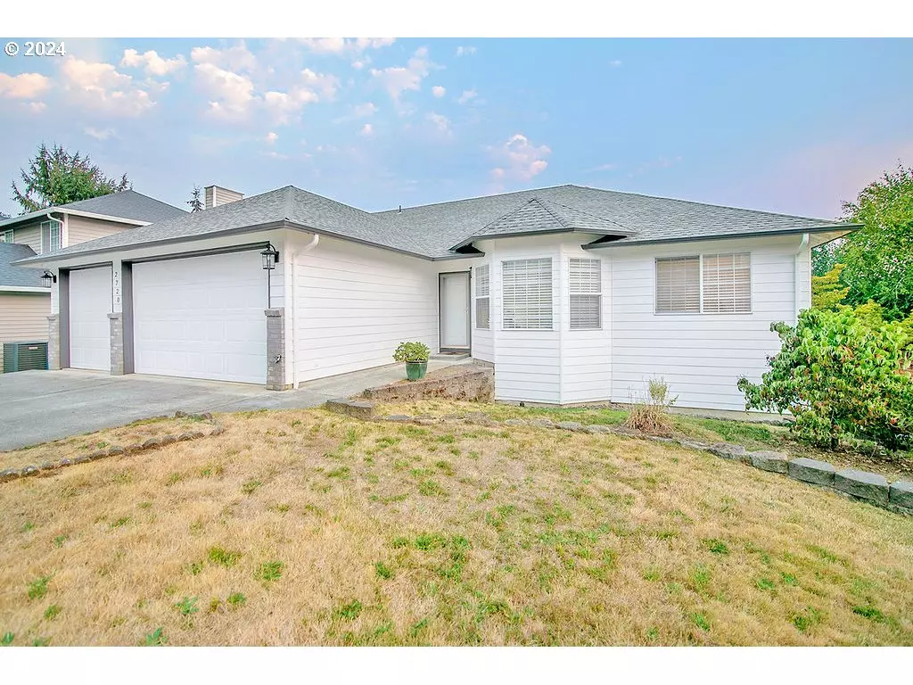 Kelso, WA 98626,2720 GLEN MORE ST