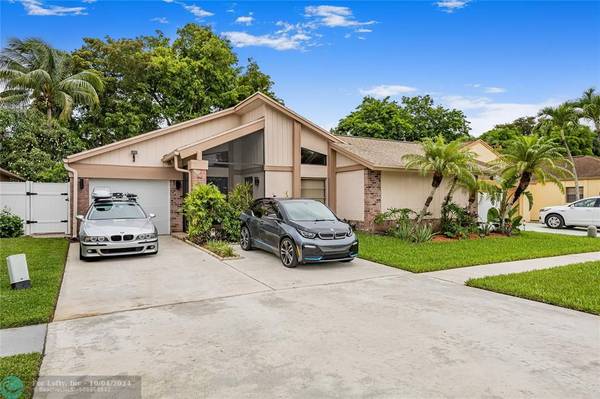 21248 Summertrace Cir, Boca Raton, FL 33428