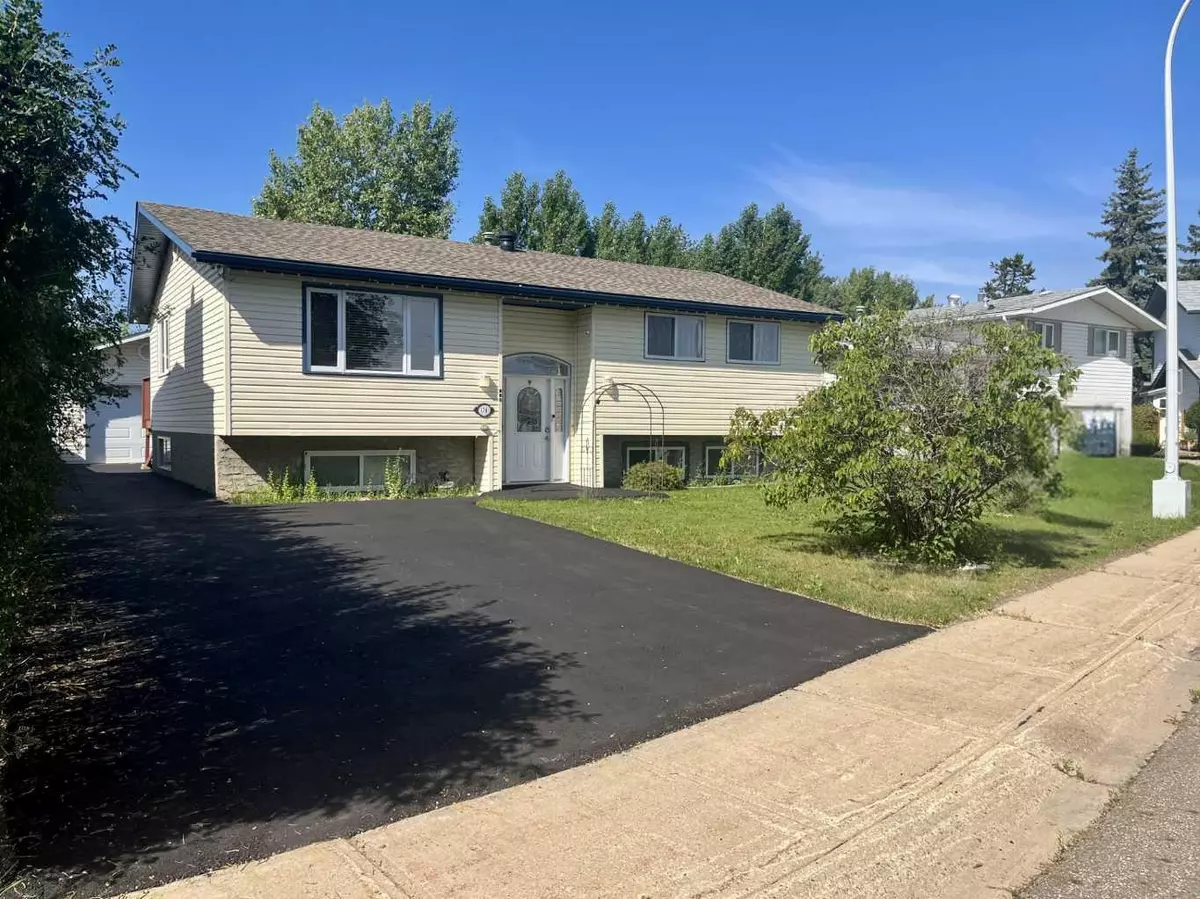 Fort Mcmurray, AB T9H 3T5,178 Highland Close