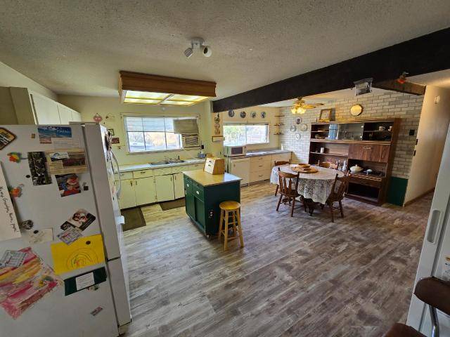 Kamloops, BC v2h 0b6,7055 CREEK ROAD