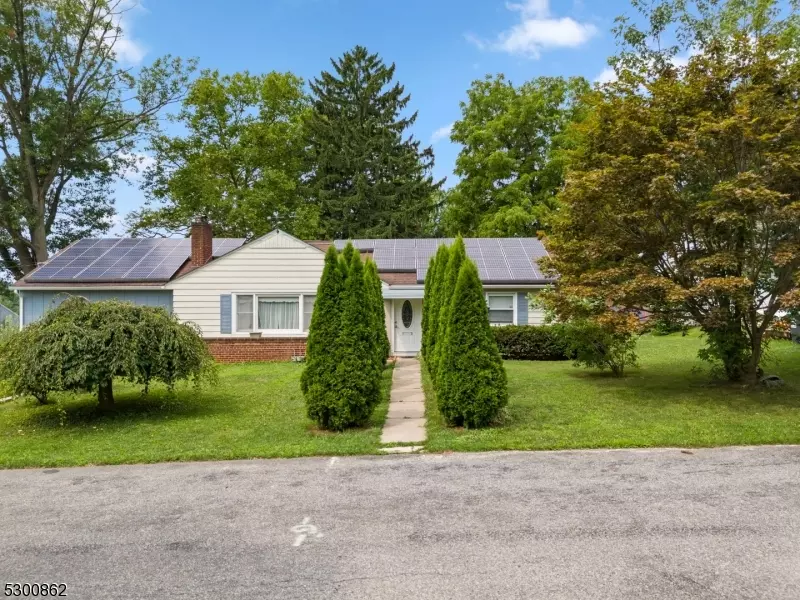 306 New Jersey Ave, Pohatcong Twp., NJ 08865