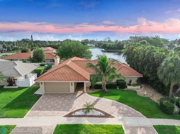 2363 Deer Creek Trl, Deerfield Beach, FL 33442