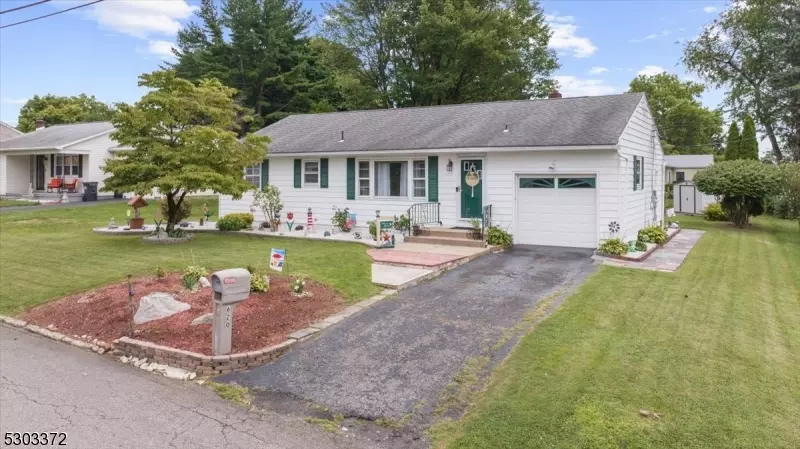 620 Youngs Rd, Lopatcong Twp., NJ 08865