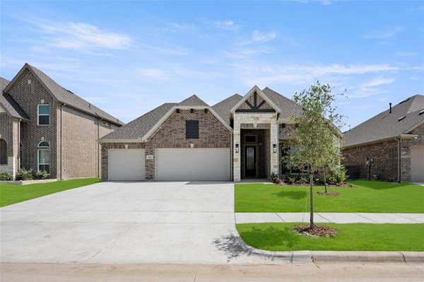 665 Red Maple Road, Waxahachie, TX 75165