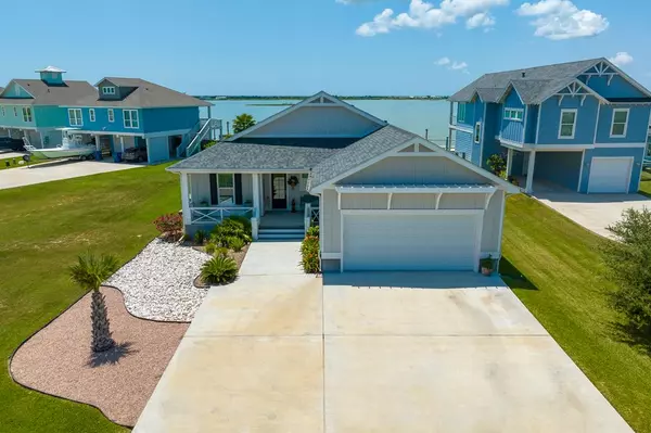 53 Copano Ridge, Rockport, TX 78382