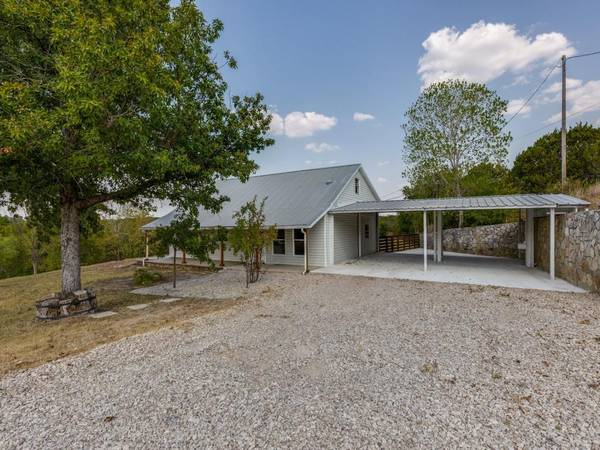 1140 County Road 323,  Granbury,  TX 76048