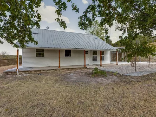 Granbury, TX 76048,1140 County Road 323