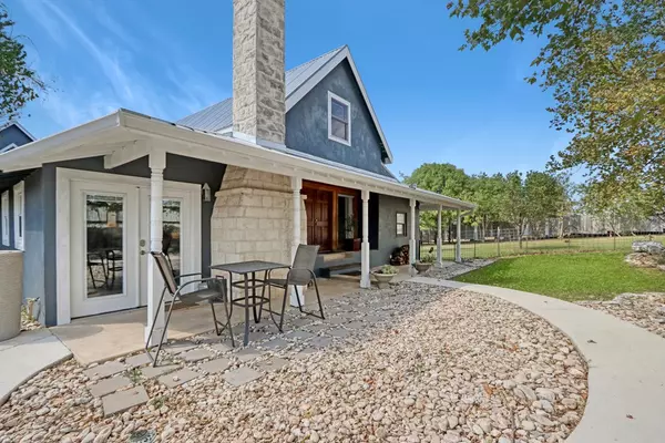 Comfort, TX 78013,105 -- Comfort Valley Ln