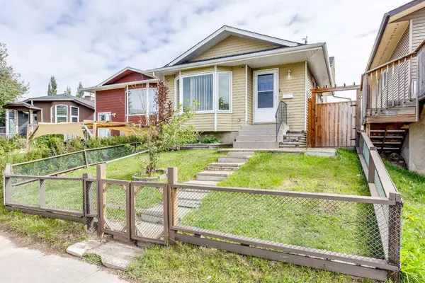 72 Tararidge Close NE, Calgary, AB T3J 2P3