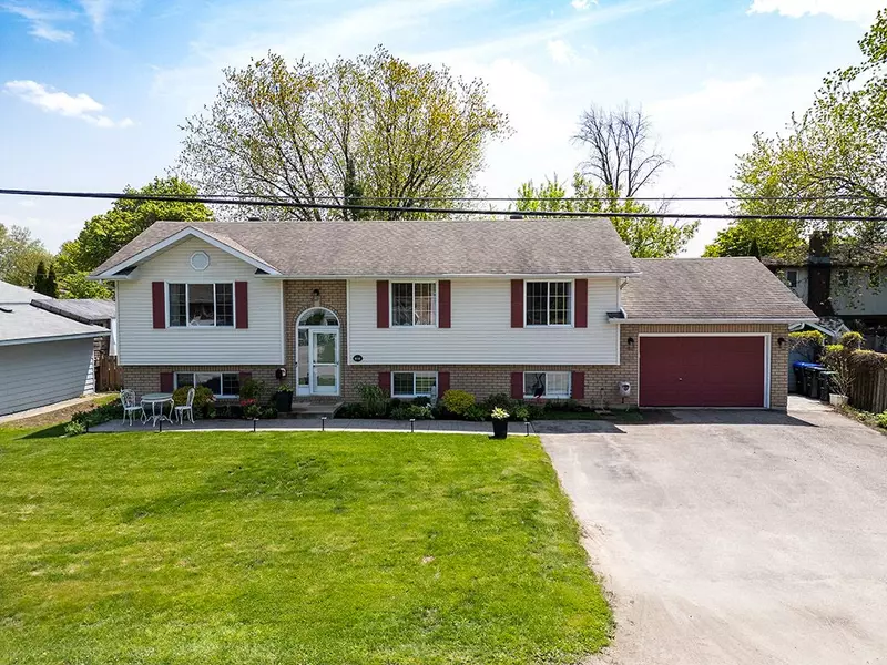 90 Manning AVE, Collingwood, ON L9Y 4A8