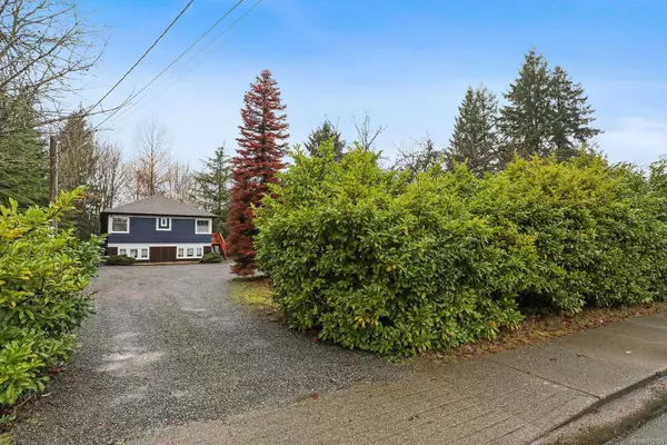 Courtenay, BC V9N 1L7,1241 5th St