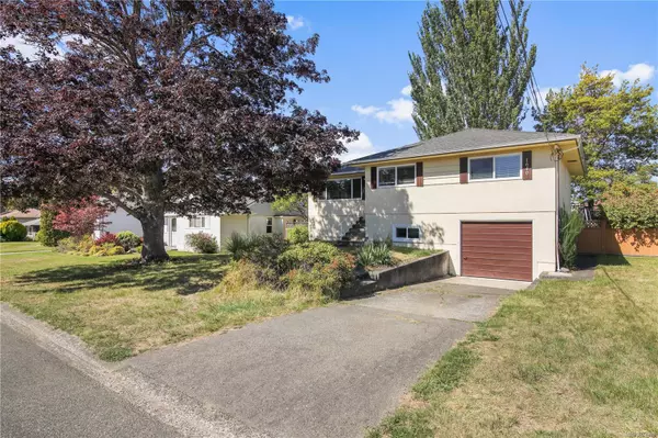 Saanich, BC V8P 3C1,1640 Howroyd Ave