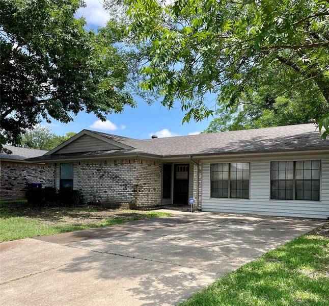 905 Northshore Drive, Garland, TX 75040