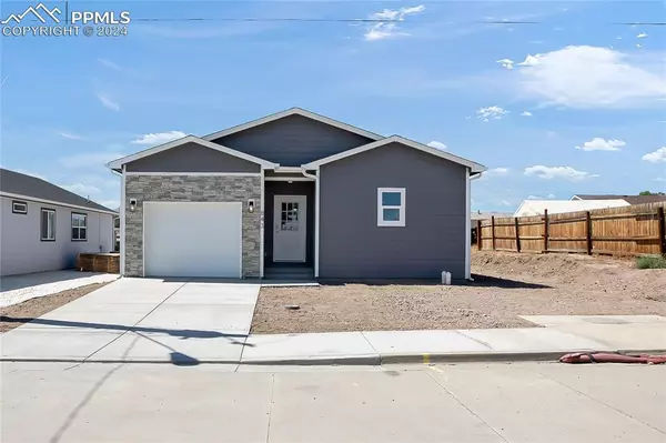 843 N Raynolds AVE, Canon City, CO 81212