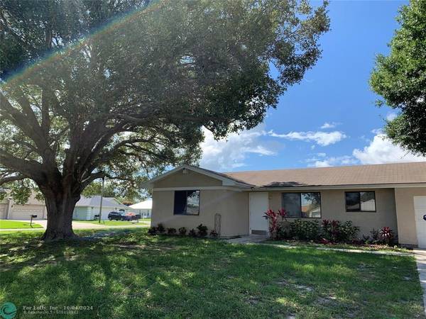 2422 SE Shell Ave, Port St Lucie, FL 34952