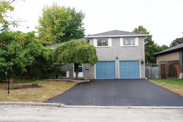 Bradford West Gwillimbury, ON L3Z 2M2,104 Crown CRES