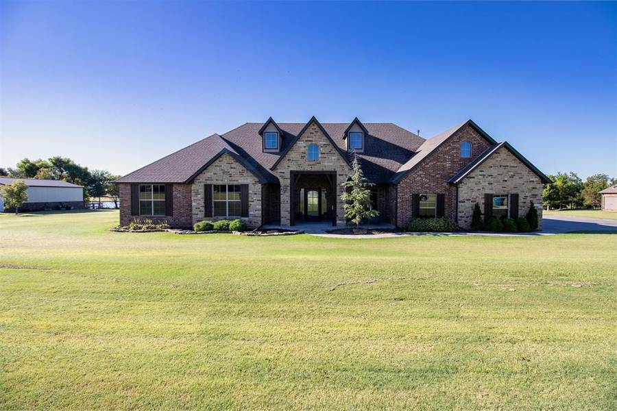 7202 N Shore Drive, Tuttle, OK 73089