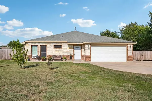 2920 Luisa Lane, Alvarado, TX 76009