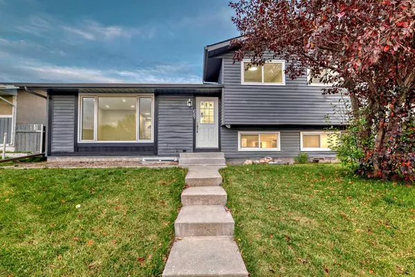 68 Pensville RD SE, Calgary, AB T2A 4K5