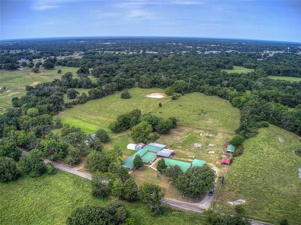 715 Rs County Road 3030, Emory, TX 75440