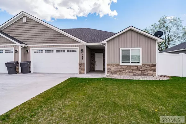 255 E Park View Loop, Shelley, ID 83274