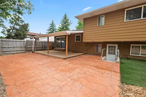 Colorado Springs, CO 80915,1129 Moffat CIR