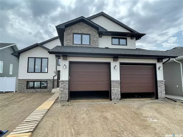 819 Woods CRESCENT, Warman, SK S0K 4S4