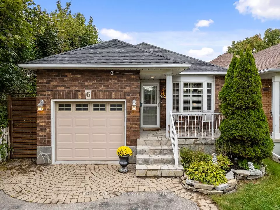 Clarington, ON L1C 4H9,6 Soper CT