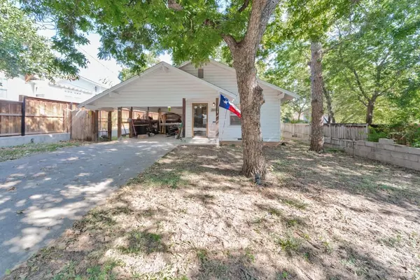 Weatherford, TX 76086,208 W Couts Street