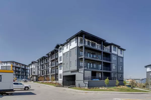 Calgary, AB T3R 2E8,50 Sage Hill WALK NW #101