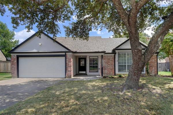 8018 Yacht Club Drive, Rowlett, TX 75089