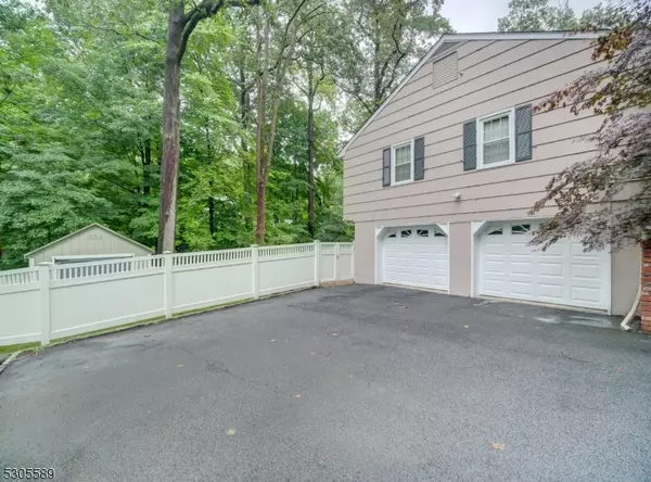 Berkeley Heights Twp., NJ 07922,89 Timber Dr