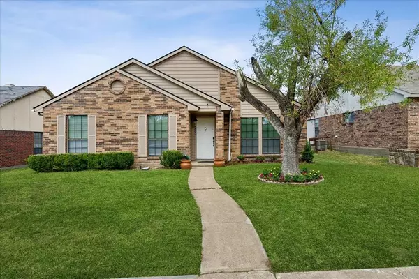 4139 David Phillips Street, Dallas, TX 75227