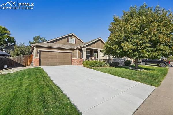 1249 N Monument DR, Castle Rock, CO 80104