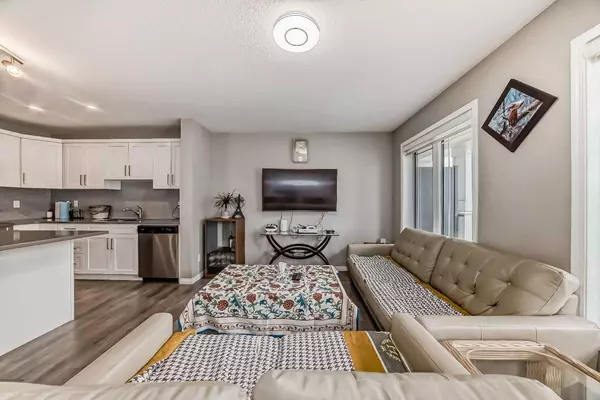 Calgary, AB T3P 0Y5,1231 140 AVE Northwest