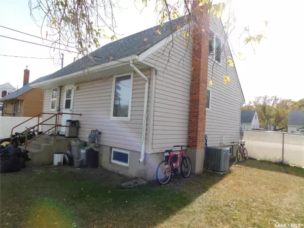 Moose Jaw, SK S6H 5E8,820 COTEAU STREET W