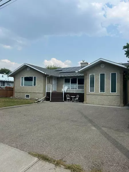 689 Frederick ST, Pincher Creek, AB T0K1W0