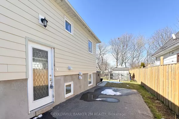 Oshawa, ON L1H 3P4,230 Annis ST #2