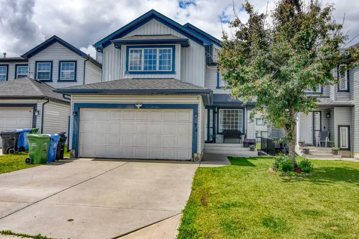 Calgary, AB T3J 4P5,74 Martha’s PL NE