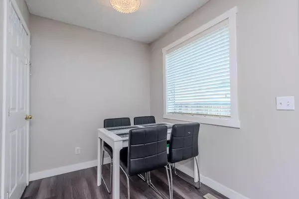 Calgary, AB T1Y 7B2,7159 Laguna WAY NE