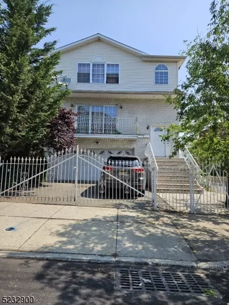 33 Clifton St, Newark City, NJ 07114