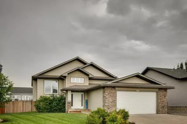 650 West Highland CRES, Carstairs, AB T0M 0N0