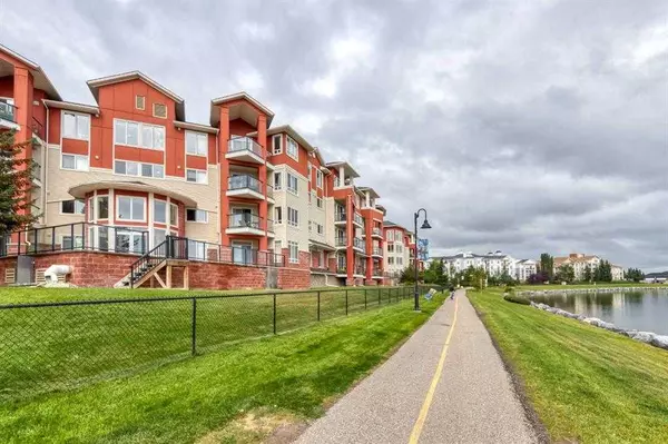 156 Country Village CIR NE #401, Calgary, AB T3K 0E5