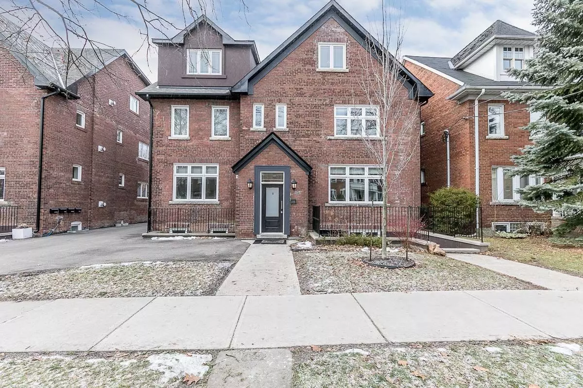 Toronto C03, ON M5P 1A6,117 Chaplin CRES