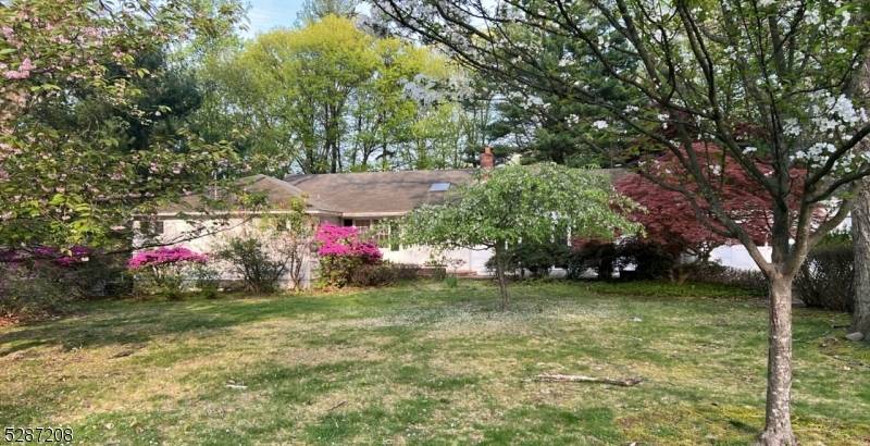 114 Rose Ave, Woodcliff Lake Boro, NJ 07677