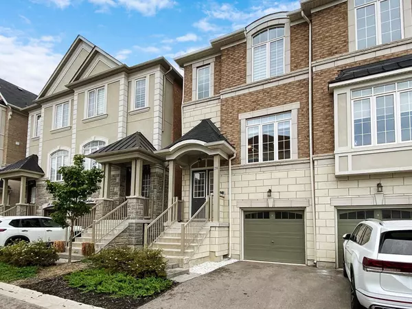 28 Latchford LN, Richmond Hill, ON L4C 7V6