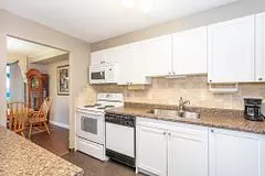 Simcoe, ON L4M 5L6,181 Collier ST #801